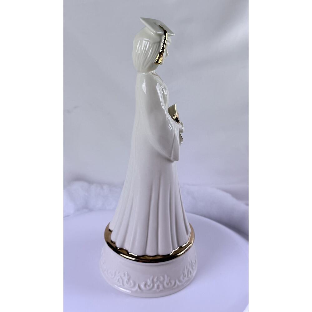 Graduate Girl Figurine SAN FRANCISCO MUSIC Box Plays Ppmp & Circumstance - Picture 4 of 10